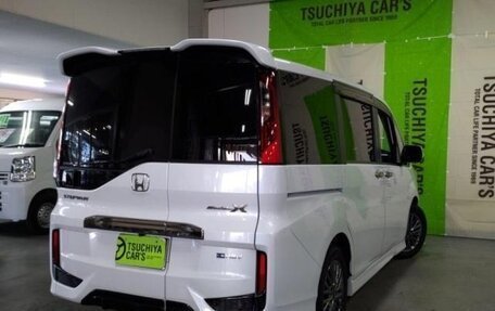 Honda Stepwgn IV, 2016 год, 1 678 000 рублей, 2 фотография