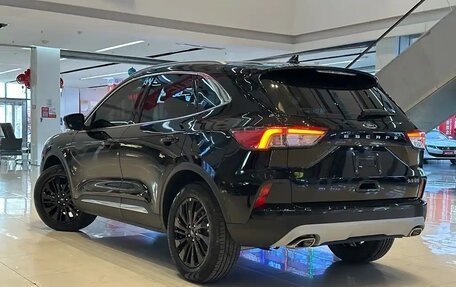 Ford Escape, 2024 год, 1 900 000 рублей, 3 фотография