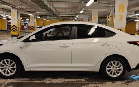 Hyundai Solaris II рестайлинг, 2021 год, 1 700 000 рублей, 5 фотография