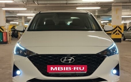 Hyundai Solaris II рестайлинг, 2021 год, 1 700 000 рублей, 2 фотография