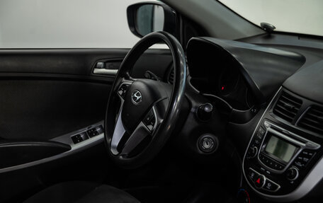 Hyundai Solaris II рестайлинг, 2011 год, 695 000 рублей, 16 фотография