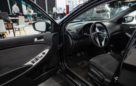 Hyundai Solaris II рестайлинг, 2011 год, 695 000 рублей, 10 фотография