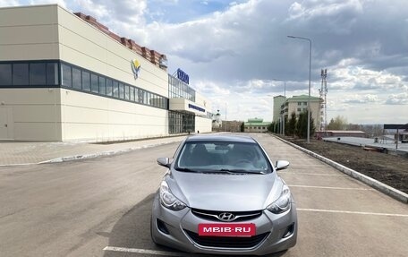 Hyundai Avante, 2011 год, 910 000 рублей, 2 фотография