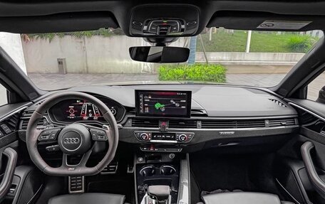 Audi RS 4, 2021 год, 7 350 000 рублей, 10 фотография