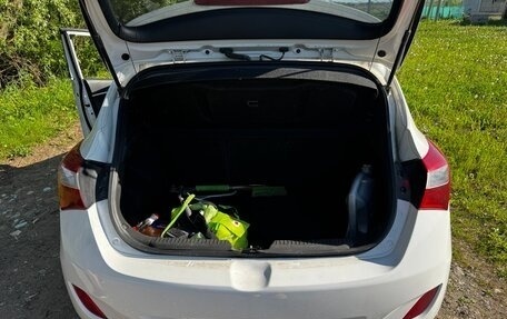 Hyundai i30 II рестайлинг, 2013 год, 900 000 рублей, 11 фотография
