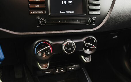 KIA Rio IV, 2017 год, 1 300 000 рублей, 20 фотография