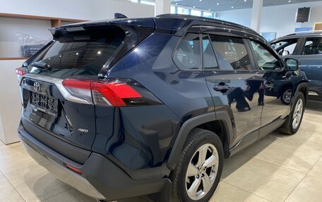 Toyota RAV4, 2020 год, 3 050 000 рублей, 4 фотография