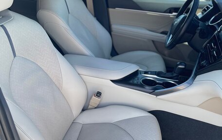 Toyota Camry, 2021 год, 3 300 000 рублей, 11 фотография