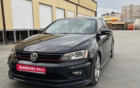 Volkswagen Jetta VI, 2017 год, 1 899 999 рублей, 2 фотография