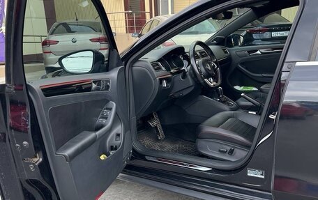 Volkswagen Jetta VI, 2017 год, 1 899 999 рублей, 12 фотография