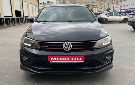Volkswagen Jetta VI, 2017 год, 1 899 999 рублей, 3 фотография