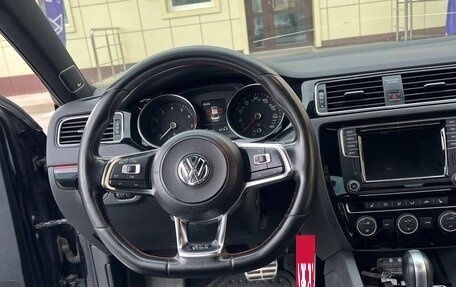 Volkswagen Jetta VI, 2017 год, 1 899 999 рублей, 15 фотография