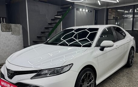 Toyota Camry, 2020 год, 2 690 000 рублей, 6 фотография