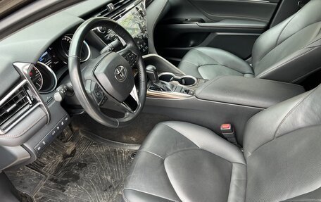 Toyota Camry, 2018 год, 3 050 000 рублей, 10 фотография