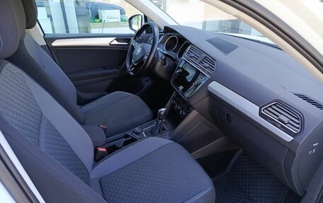 Volkswagen Tiguan II, 2018 год, 2 598 900 рублей, 11 фотография