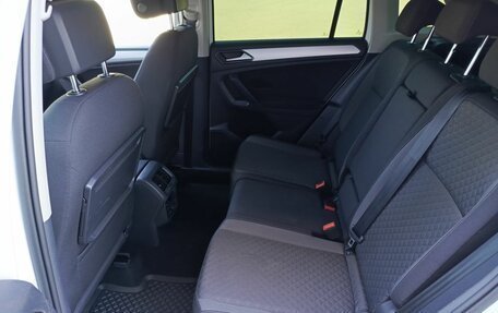 Volkswagen Tiguan II, 2018 год, 2 598 900 рублей, 12 фотография