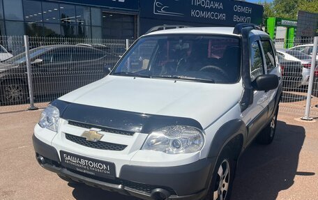 Chevrolet Niva I рестайлинг, 2015 год, 630 000 рублей, 2 фотография
