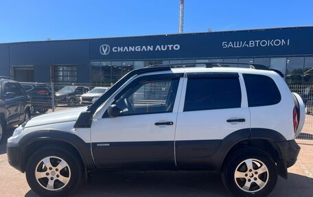 Chevrolet Niva I рестайлинг, 2015 год, 630 000 рублей, 8 фотография