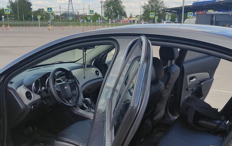 Chevrolet Cruze II, 2011 год, 640 000 рублей, 9 фотография