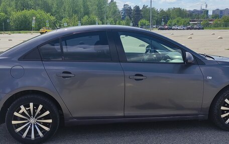 Chevrolet Cruze II, 2011 год, 640 000 рублей, 7 фотография