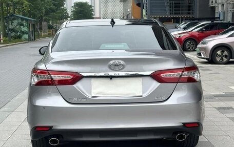 Toyota Camry, 2021 год, 2 600 000 рублей, 3 фотография