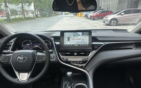 Toyota Camry, 2021 год, 2 600 000 рублей, 9 фотография