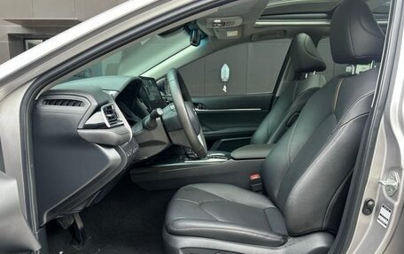 Toyota Camry, 2021 год, 2 600 000 рублей, 7 фотография