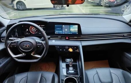 Hyundai Elantra, 2022 год, 1 371 500 рублей, 8 фотография