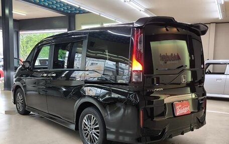 Honda Stepwgn IV, 2021 год, 1 932 000 рублей, 3 фотография