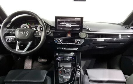Audi A4, 2022 год, 2 960 000 рублей, 5 фотография
