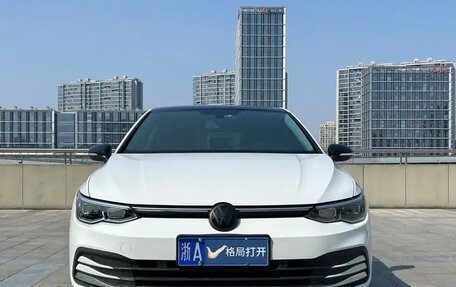 Volkswagen Golf VIII, 2021 год, 1 700 000 рублей, 2 фотография