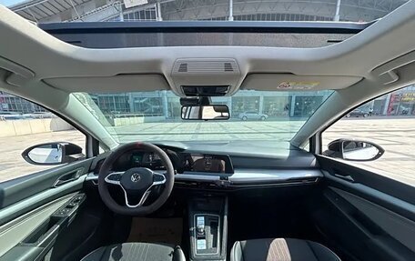 Volkswagen Golf VIII, 2021 год, 1 700 000 рублей, 7 фотография