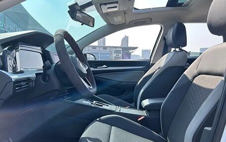 Volkswagen Golf VIII, 2021 год, 1 700 000 рублей, 14 фотография