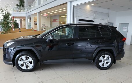 Toyota RAV4, 2021 год, 2 900 000 рублей, 6 фотография