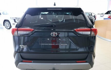 Toyota RAV4, 2021 год, 2 900 000 рублей, 5 фотография