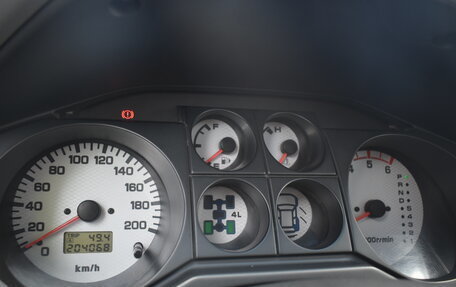 Mitsubishi Pajero III рестайлинг, 2005 год, 1 980 000 рублей, 10 фотография