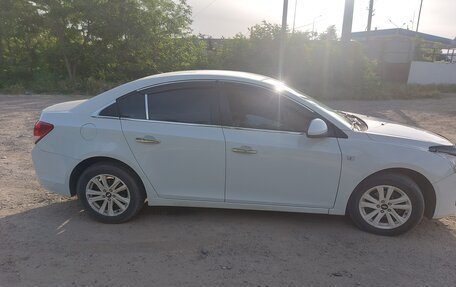Chevrolet Cruze II, 2013 год, 850 000 рублей, 4 фотография