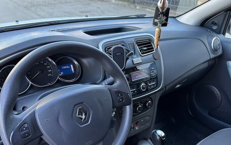 Renault Logan II, 2017 год, 850 000 рублей, 20 фотография