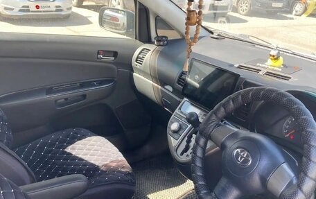 Toyota Wish II, 2004 год, 970 000 рублей, 10 фотография