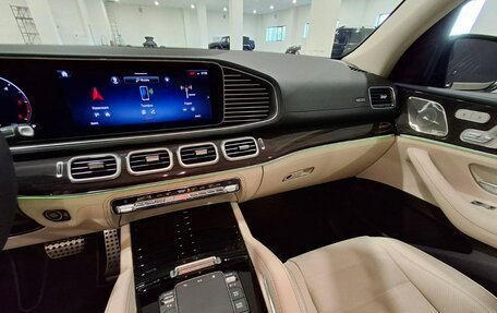Mercedes-Benz GLS, 2024 год, 20 200 000 рублей, 13 фотография
