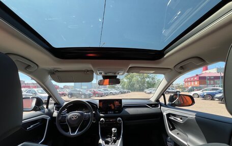 Toyota RAV4, 2024 год, 4 200 000 рублей, 5 фотография