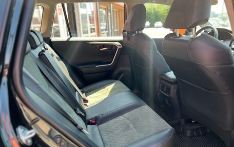 Toyota RAV4, 2024 год, 4 200 000 рублей, 8 фотография
