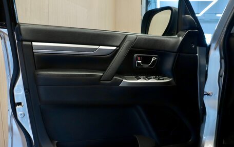 Mitsubishi Pajero IV, 2011 год, 1 999 000 рублей, 9 фотография