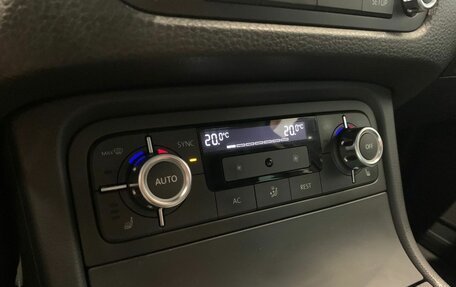 Volkswagen Touareg III, 2012 год, 2 000 000 рублей, 9 фотография