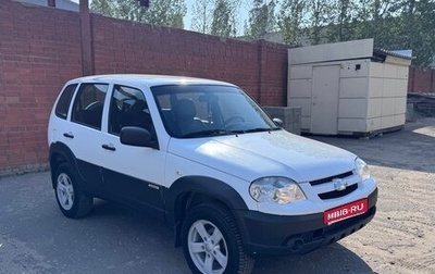 Chevrolet Niva I рестайлинг, 2017 год, 575 000 рублей, 1 фотография