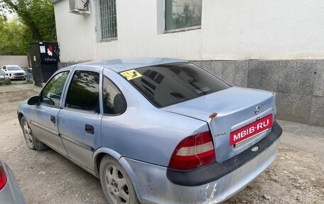 Opel Vectra B рестайлинг, 1998 год, 120 000 рублей, 3 фотография