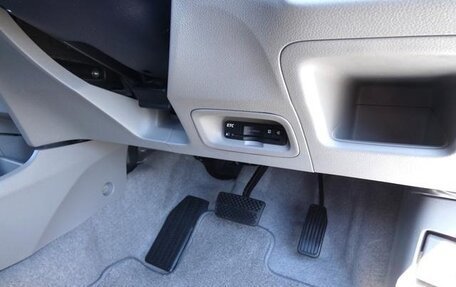 Honda Insight II рестайлинг, 2013 год, 632 000 рублей, 27 фотография