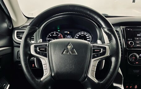 Mitsubishi Pajero Sport III рестайлинг, 2018 год, 2 890 000 рублей, 12 фотография