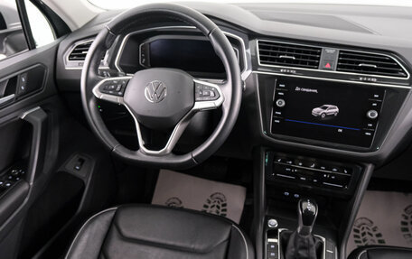 Volkswagen Tiguan II, 2021 год, 3 599 000 рублей, 8 фотография