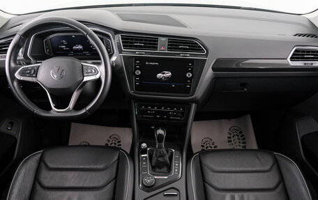 Volkswagen Tiguan II, 2021 год, 3 599 000 рублей, 9 фотография